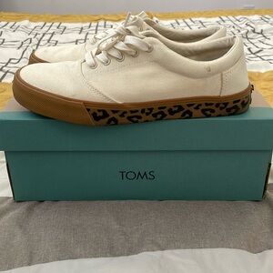 TOMS women Shoes